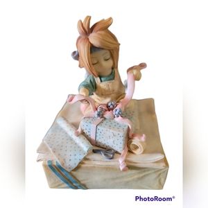 Life Lessons "Bow-tied Box" figurine